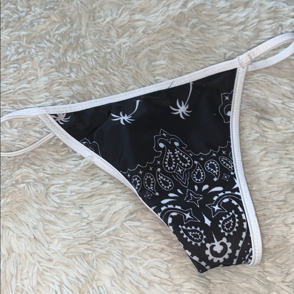 Tiny Wildfox Reversible Bikini Bottom - image 3